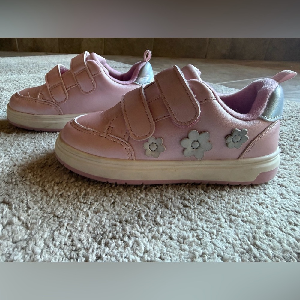 Old Navy pink toddler girls sneakers with flower appliques. Size 9.